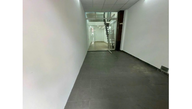 Cho thuê nhà nguyên căn đường Bạch Đằng, Quận Tân Bình - Giá cực tốt, sát sân bay Tân Sơn Nhất!