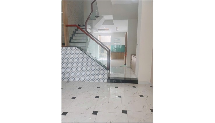 Bán nhà Hoà Bình Tân Phú 4x16m 3 tầng HXH 6.1 tỷ