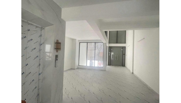 Nhà mặt tiền 5x20, 1 hầm 1 trệt 4 lầu có thang máy, đường Nguyễn Thị Nhỏ, Phường 9, Tân Bình