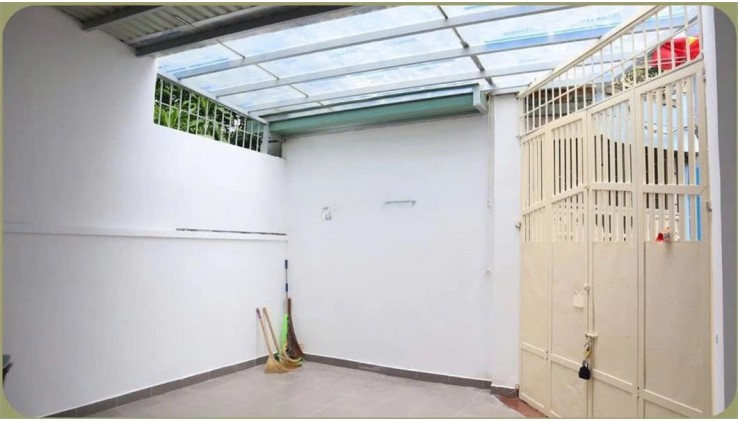 Nhà nguyên căn hẻm xe hơi đường Cửu Long, Phường 2, Tân Bình