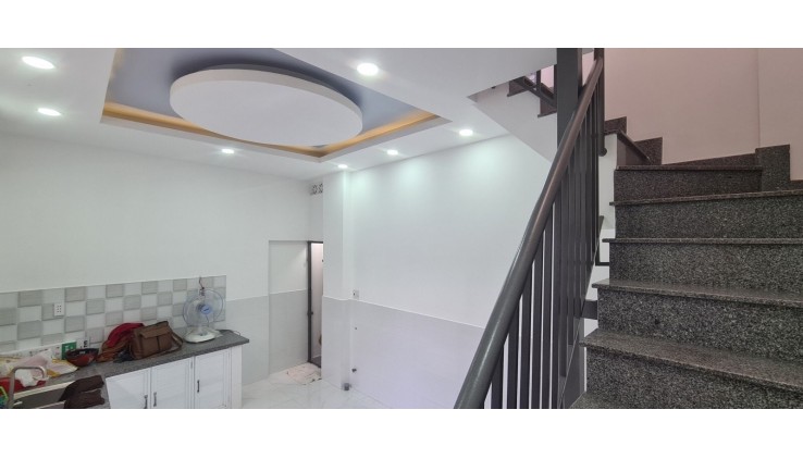 Chủ bán nhà đi tu Phạm Văn Chiêu, Gò Vấp, 5x10, lô góc, 2 tầng, 2pn, NHỈNH 2 TỶ