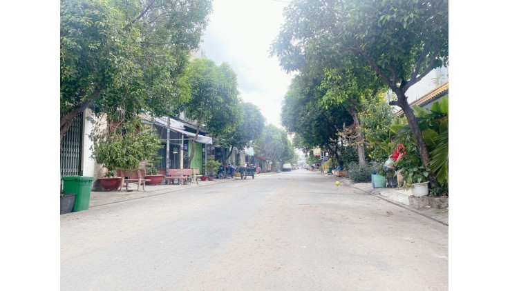 Siêu Phẩm  nhà Lê Văn Quới hẻm nhựa 12m lề 3m thông 80m2, 4Tầng Nhỉnh 8 tỷ