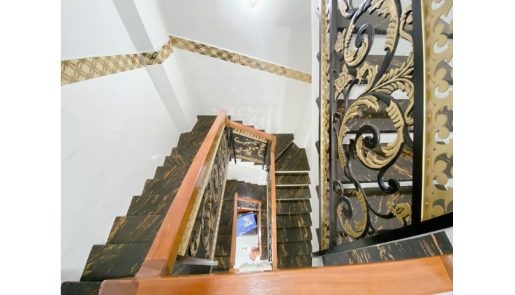 Siêu Phẩm  nhà Lê Văn Quới hẻm nhựa 12m lề 3m thông 80m2, 4Tầng Nhỉnh 8 tỷ
