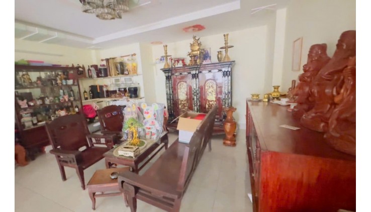 CHỈ HƠN 7 TỶ CÓ NHÀ 3 TẦNG,MỚI ĐẸP. OTO NÉ, TIỆN ÍCH BAO VÂY TT TRƯỜNG THỌ.