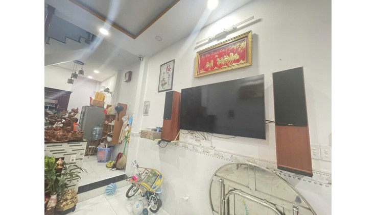 Bán nhà Tân Bình- Phan Huy Ich, 3.5*10m, hẻm xe hơi, 3 tầng,  xung quanh đủ tiện ích, 4.7T
