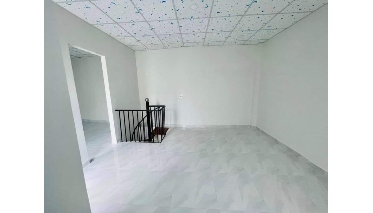 Bán Nhà Chính Chủ 1Trệt 1Lầu Sổ Riêng Duy Nhất Tại Bình Trưng Tây-Q2