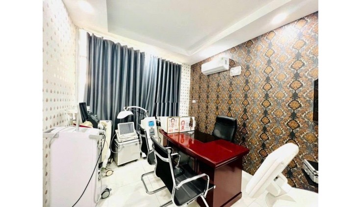 Cho thuê mặt bằng mặt tiền đường Hoa Cau, Phú Nhuận