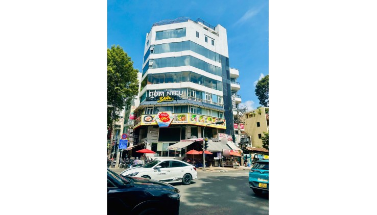 Bán Building mới tinh! Góc 2 mặt tiền đường Hoàng Dư Khương Quận 10. DT 20x15m. 1 hầm 7 tầng. 53 tỷ
