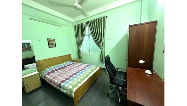 Cho thuê nhà mặt tiền đường Phan Văn Sửu, Tân Bình, 5PN 4WC