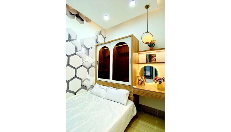 Mặt tiền Gò Vấp- Lê Văn Thọ (2.75*10), hà 2 Tầng mới đẹp, kinh doanh sầm uất , chỉ 3.75T
