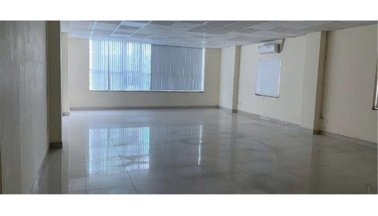 Nhà mặt tiền đường Hoa Lan, Phú Nhuận, DT 8 x18, 1 hầm 1 trệt 4 lầu, sân thượng.