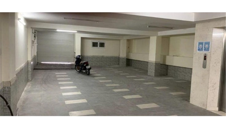 Nhà mặt tiền đường Hoa Lan, Phú Nhuận, DT 8 x18, 1 hầm 1 trệt 4 lầu, sân thượng.