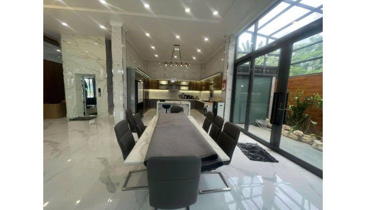 Bán biệt thự 267.2m2 Trịnh Quang Nghị 4 tầng Phong Phú Bình Chánh  giá chỉ 30,5 tỷ