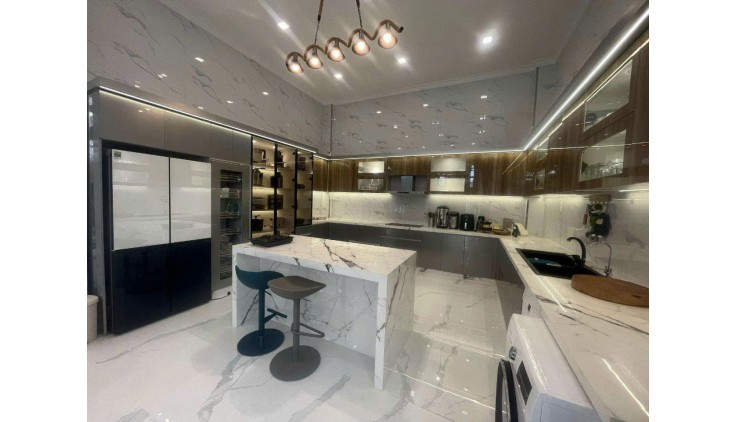 Bán biệt thự 267.2m2 Trịnh Quang Nghị 4 tầng Phong Phú Bình Chánh  giá chỉ 30,5 tỷ