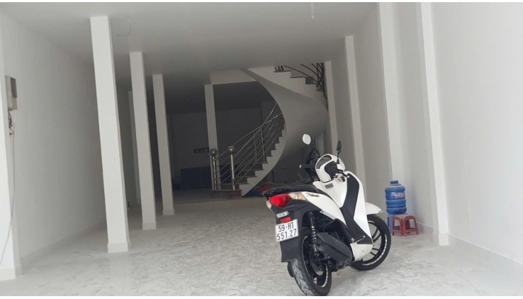 Cho thuê nhà mặt tiền kinh doanh Âu Cơ, Quận Tân Phú, DT 5x32, 1 trệt 2 lầu 6PN