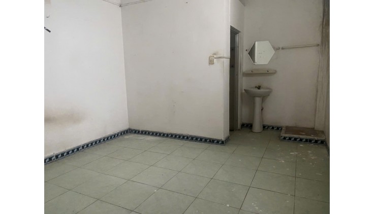 Tân Bình, Huỳnh văn nghệ , nhà 4 tầng kiên cố, hẻm 6m, thông tứ tung, đủ tiện ích  chỉ 5,5T