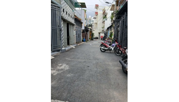 BÁN NHÀ ĐẸP THỦ ĐỨC, ĐƯỜNG ĐÌNH PHONG PHÚ, CHỈ 6, 7 TỶ