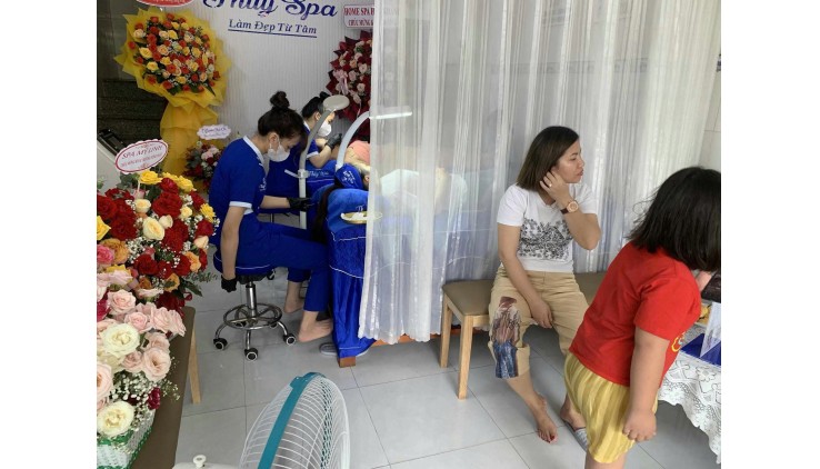 SANG QUÁN CAFE BIDA TẠI HÓC MÔN - HCM Sang giá rẻ bằng giá thanh lý đồ củ, quán có nhiều đồ có giá trị.