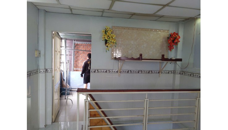 CHO THUÊ NHÀ MỚI SƠN SỬA GIÁ RẺ TRUNG TÂM ĐƯỜNG SỐ 11, PHƯỜNG 4, QUẬN 4, HCM