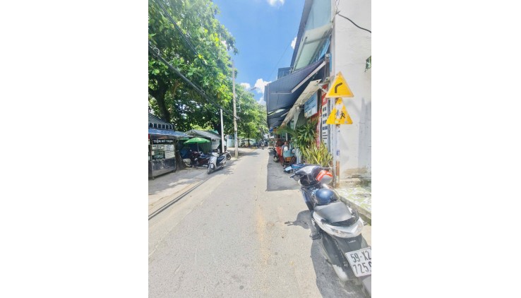 Siêu Phẩm mặt tiền Kinh Doanh Đô Đốc Lộc Tân Phú gần chợ Tân Hương 73m2,3 Tầng Nhỉnh 6 tỷ