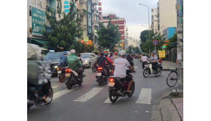 MTKD Nguyễn Hữu Tiến 97 triệu/m2 (ngang 6.5m), vị trí đắc địa