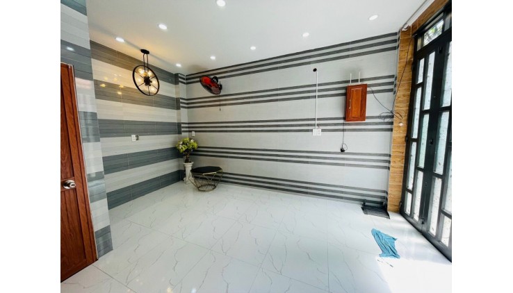 Chủ làm ăn ngon bán NHÀ MỚI Phạm Văn Chiêu, Gò Vấp, 40m2, 2 tầng, 2pn, NHỈNH 2TỶ