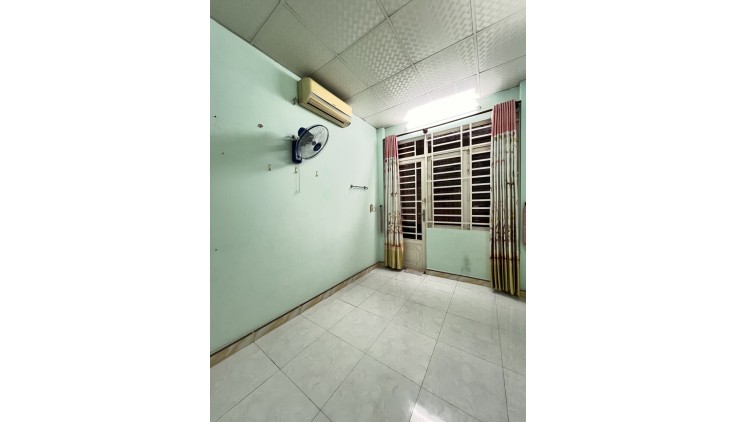 Bán nhà Nguyễn Cư trinh, P. Nguyễn Cư Trinh, Q1, 31m2, 2 tầng, Chỉ 4.3 tỷ TL