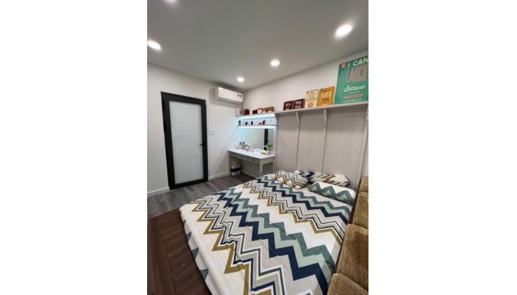 Bán Nhà Hẻm 3m Đường Bùi Thị Xuân,Tân Bình,DT 40m2, 3 Tầng, 3PN.