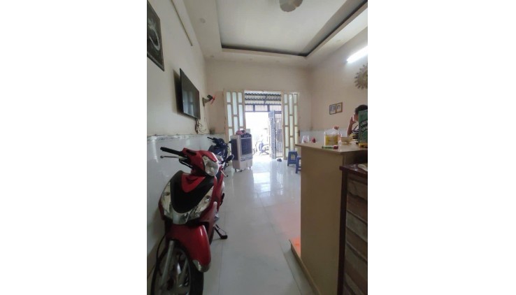 GIẢM SỐC 300TR GIÁ CHỈ NHỈNH 4 TỶ NHÀ 2 TÂNG HXH 5M XỊN NGAY TÂN HOÀ ĐÔNG - GIÁP TÂN PHÚ - GẦN Q6.