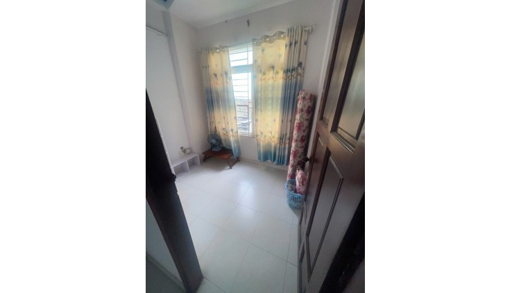 Chính Chủ Cần Bán NHÀ VỊ TRÍ ĐẸP - GIÁ TỐT Tại hẻm 571 CMT8, Phường 15, Quận 10 , HCM