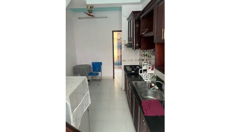 Chính Chủ Cần Bán NHÀ VỊ TRÍ ĐẸP - GIÁ TỐT Tại hẻm 571 CMT8, Phường 15, Quận 10 , HCM