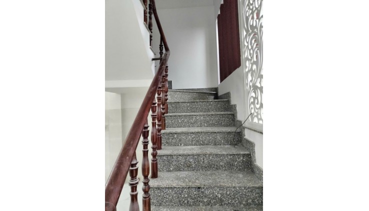 Bán Gấp nhà Lê Văn Quới ngay ngã tư  xã hẻm nhựa xe hơi vào nhà 53m2 ,4 Tầng Nhỉnh 4 tỷ