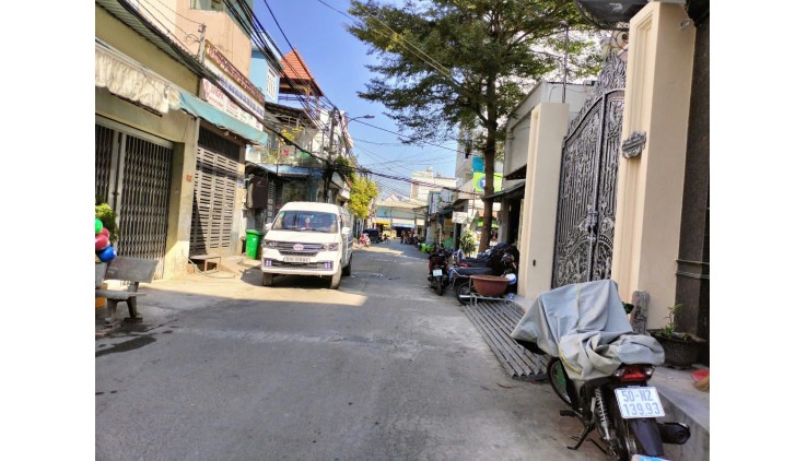 Bán Gấp nhà Lê Văn Quới ngay ngã tư  xã hẻm nhựa xe hơi vào nhà 53m2 ,4 Tầng Nhỉnh 4 tỷ