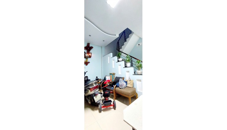 Chủ về quê cần bán, Hiệp Bình Chánh, Thủ Đức, DtS 82m2, Ngang 5, giá chỉ 3.2 ty