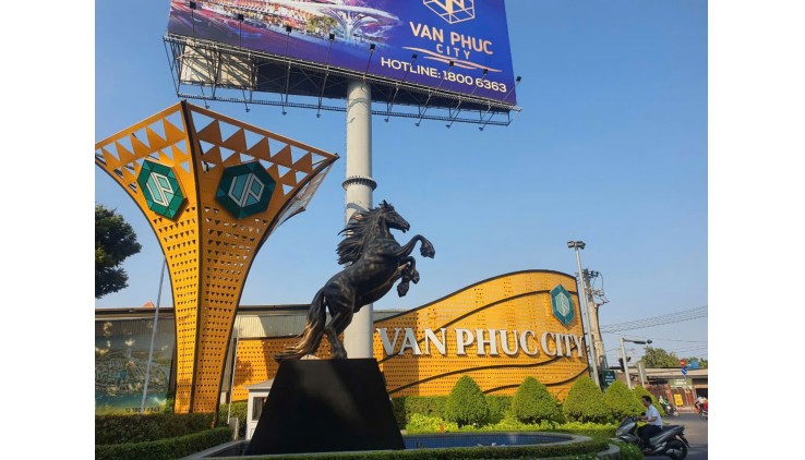 Siêu vị trí vạn phúc city, 1 hầm, 5 tầng, dtsd 1009m, thu nhập 1.6 tỷ/ năm. giá 58 tỷ. bớt lộc.