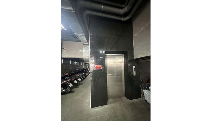 Siêu vị trí vạn phúc city, 1 hầm, 5 tầng, dtsd 1009m, thu nhập 1.6 tỷ/ năm. giá 58 tỷ. bớt lộc.