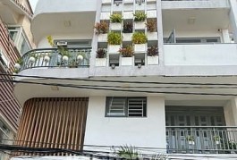 Chính chủ cho thuê nguyên tầng 1 đủ đồ tại đường Cách Mạng Tháng 8
