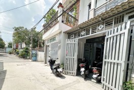 Quang Trung Quận Gò Vấp Phường 8 ( Đối diện Mercerdes) .