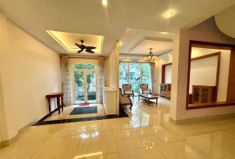 Cho thuê biệt thự Nam Thông - Phú Mỹ Hưng - Q7, dt:11x18m , 4PN , full nội thất , giá :55 triệu/tháng.LH: 0906611859 Thư