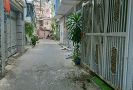 Bán nhà LũyBánBích Q.TânPhú >50m2 5PN ngang 7m sát mặt tiền giá chỉ 5 tỷxx