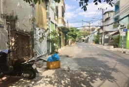 Cho thuê nhà mặt tiền đường Đỗ Công Tường, Quận Tân Phú, 5PN 6WC.