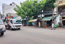 Bán nhà Mặt Tiền Kinh Doanh, 370m2, Ngang 10m, Phường 15, Q. Tân Bình.