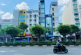 VỊ TRÍ VIP ĐƯỜNG HOÀNG DIỆU QUẬN 4 - TÒA NHÀ VĂN PHÒNG 8 TẦNG CẦN BÁN