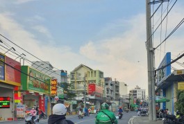 BÁN GẤP ĐỊNH CƯ NƯỚC NGOÀI ĐẤT LÊ VĂN CHÍ NỠ HẬU. TIỆN XÂY CHDV, NH, KS NHÀ Ở CAO TẦNG. 209M. GIÁ 12.5 TỶ