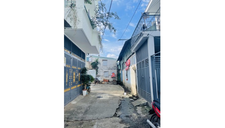 LINH XUÂN BÁN ĐẤT TẶNG NHÀ 2 TẦNG + 3 PHÒNG TRỌ - HẺM XE HƠI - 80M2 - CHỈ 4.2 TỶ. (TL)
