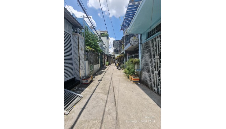 Bán Nhà Nguyễn Trọng Trí, Phường An Lạc A, Bình Tân.DT 23m2 x 2 tầng (3.35 x 7 ). Giá 2.3 Tỷ TL.