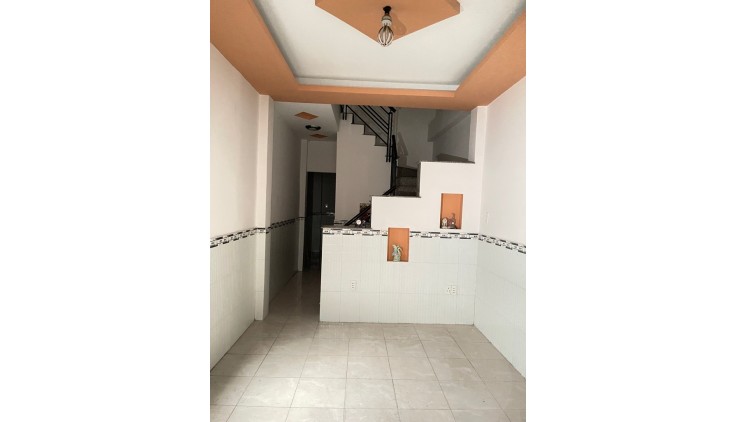 Bán Nhà Lò Gốm, Phường 8, Quận 6. DT 32m2 x 2 tầng (3.2 x 10).
Giá 3.45 Tỷ TL.
