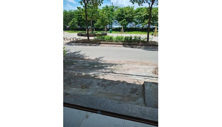 Bán Nhà Mặt Tiền Đường Số 7 (nối dài) khu nhà ở Bắc Lương Bèo, Tân Tạo A, Bình Tân. DT 120m2 x 5 tầng (6 x 20).
Giá 12.4 tỷ TL.