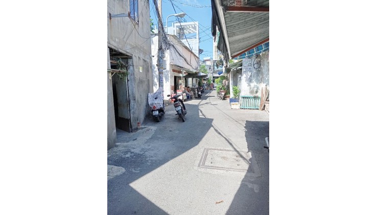 Bán Nhà Hồng Bàng, Phường 12, Quận 6. DT 30m2 x 2 tầng (3.3 x 9). Giá 3.75 tỷ TL.