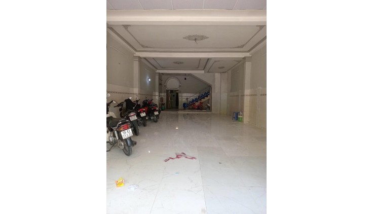 Bán Nhà Mặt Tiền Đường Số 7 (nối dài) khu nhà ở Bắc Lương Bèo, Tân Tạo A, Bình Tân. DT 120m2 x 5 tầng (6 x 20).
Giá 12.4 tỷ TL.